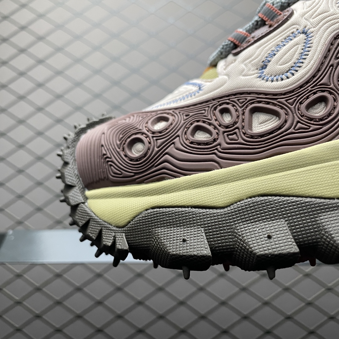 Moncler Genius Trailgrip Grain Salehe Bembury Pink（4M00010M327551K）