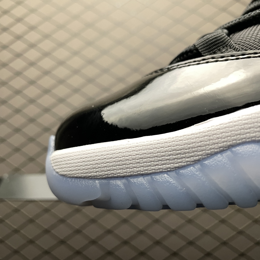 Nike Air Jordan 11 Retro Low "Space Jam"（FV5104-004）