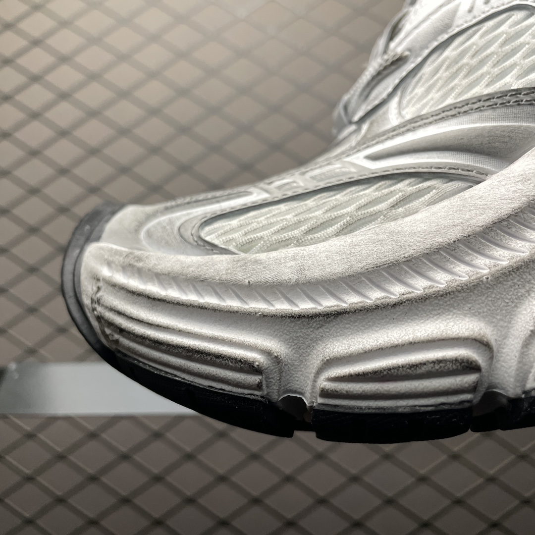 Balenciaga 10XL orange sneakers（784344W2MV29110）