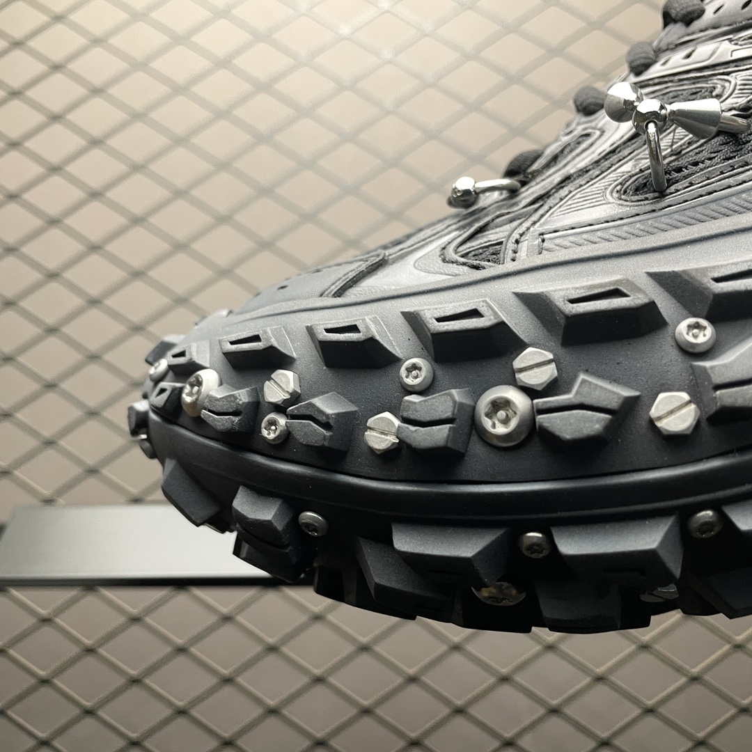 BALENCIAGA Bouncer (Defender) Screw Sneaker With Piercings"Black"（685613W2RAG1081）