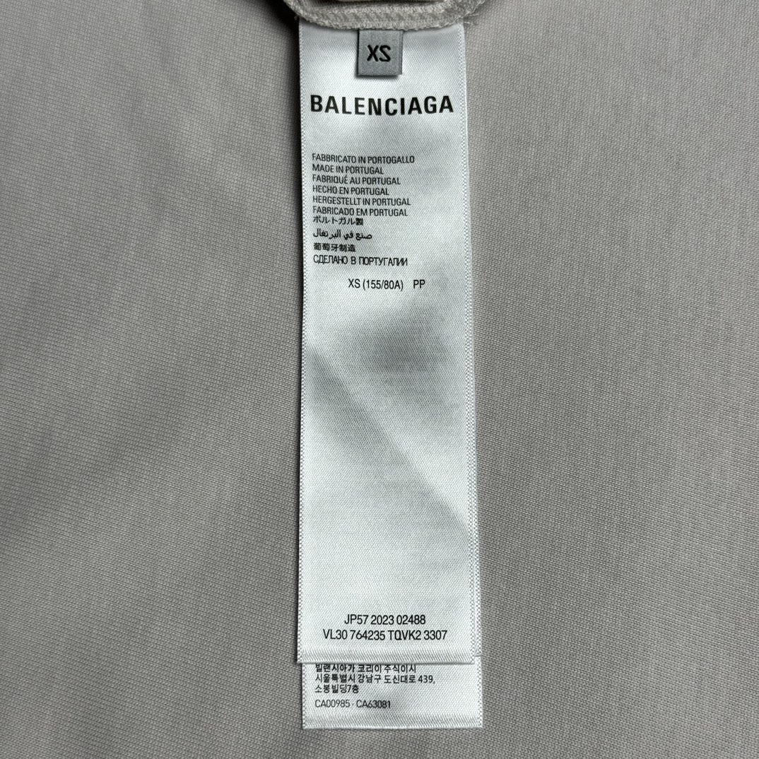【BALENCIAGA】LO_VE Tシャツ ミディアムフィット(764235TQVK23307）