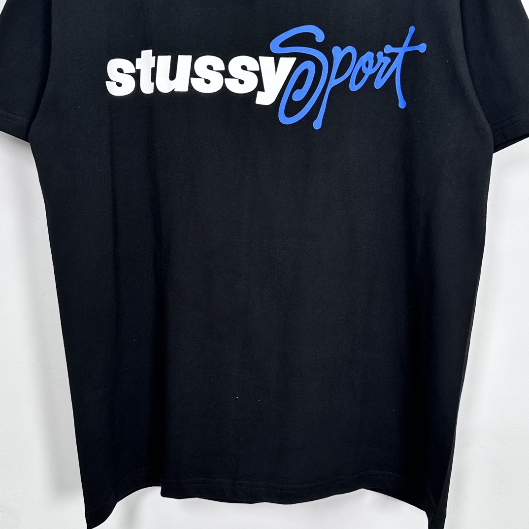 Stussy Sport Script Tee - BLACK  スポーツ スクリプト T シャツ-BLACK（1905070）