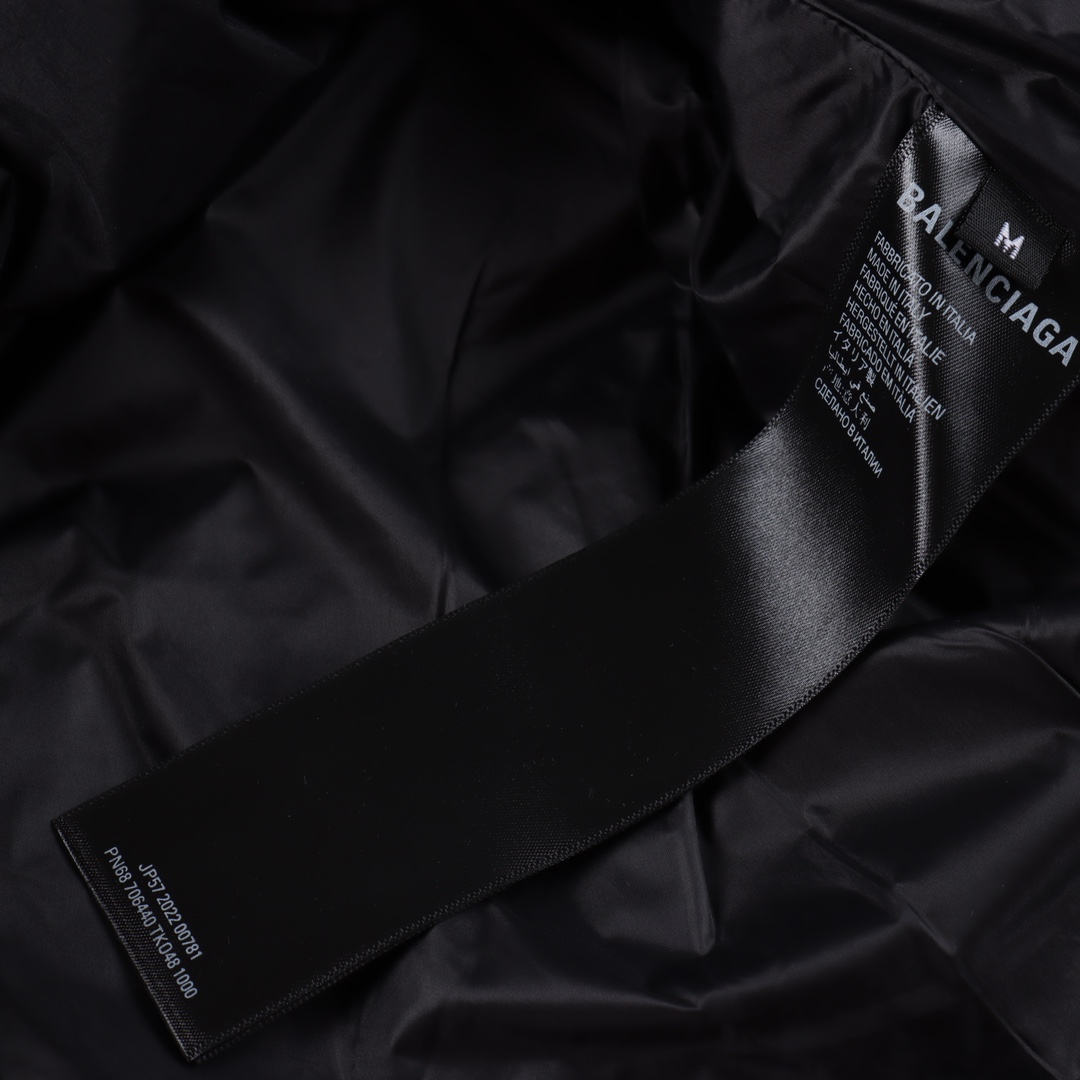 Balenciaga down jacket（601763TYD361000）