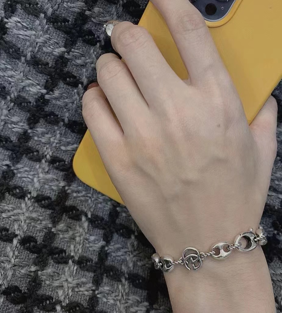 GUCCIグッチ ダブル G スレッド ピッグノーズ ブレスレット（627118-J8400-0701）