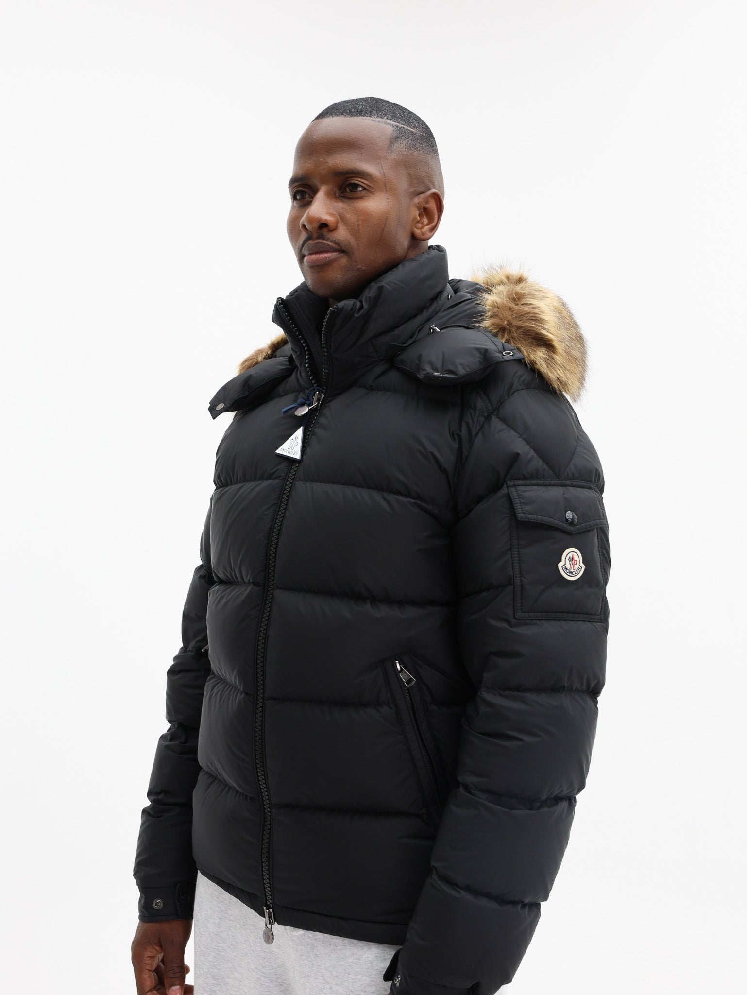 Moncler Jacket Puffer Logo Black - AL Capone Premium