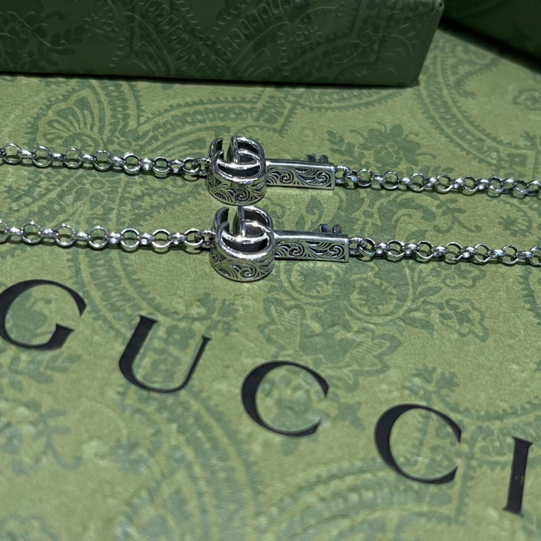 GUCCIダブルG キー ブレスレット スターリングシルバー（632207-J8400-0701）