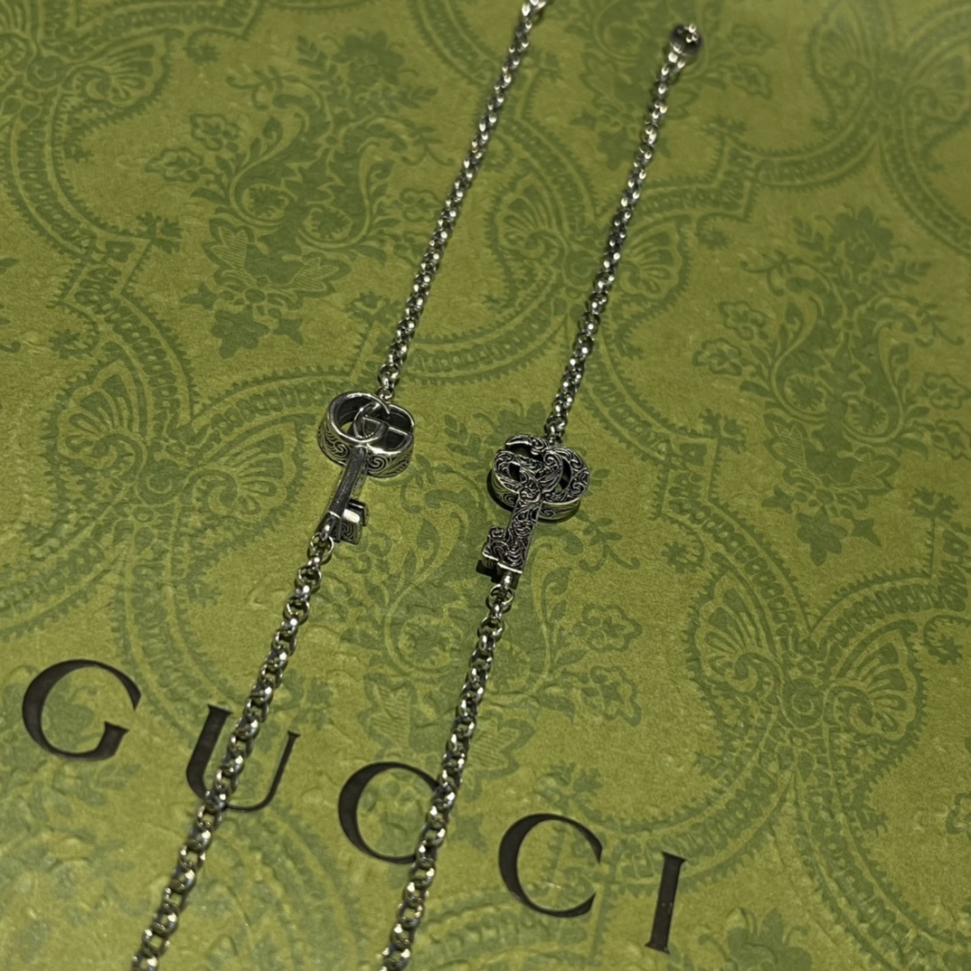 GUCCIダブルG キー ブレスレット スターリングシルバー（632207-J8400-0701）