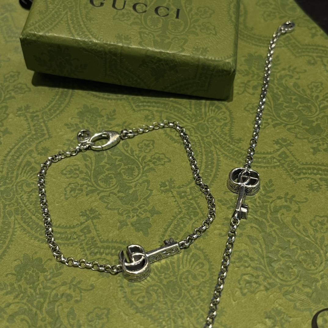 GUCCIダブルG キー ブレスレット スターリングシルバー（632207-J8400-0701）
