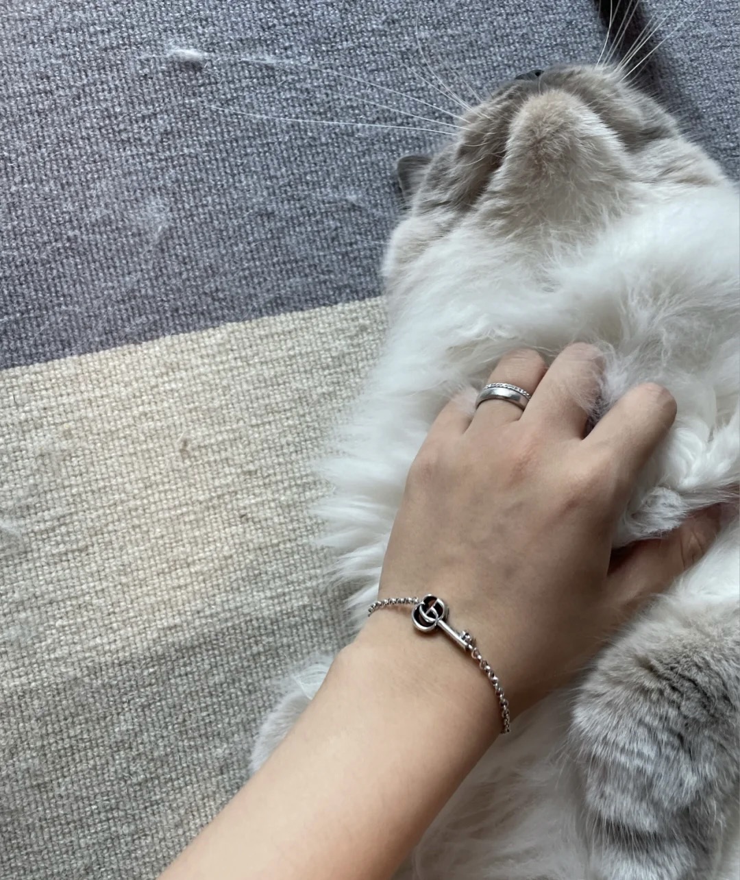 GUCCIダブルG キー ブレスレット スターリングシルバー（632207-J8400-0701）