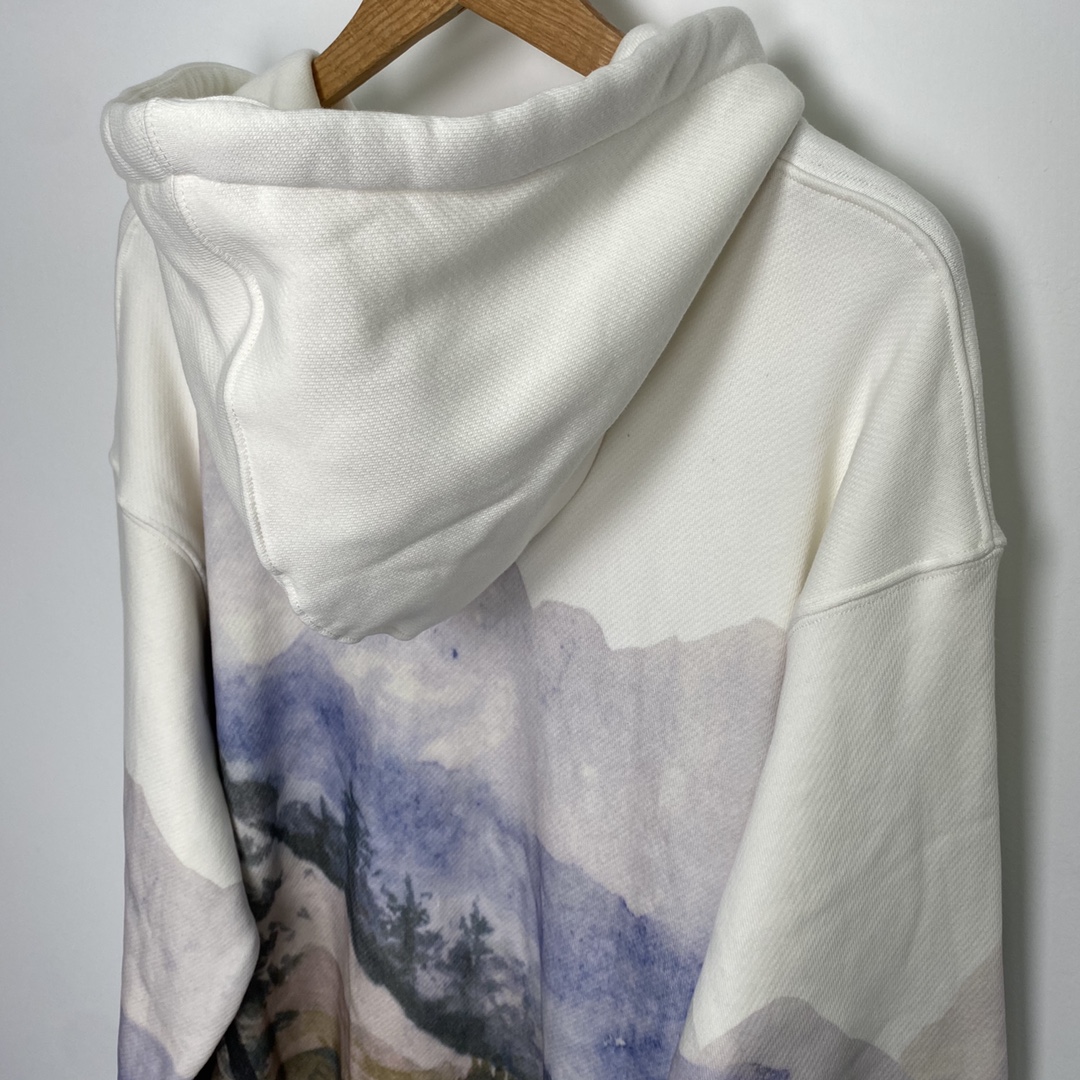 Gucci x The North Face Sweatshirt“Trail Print”（672474-XJDS7-3466）