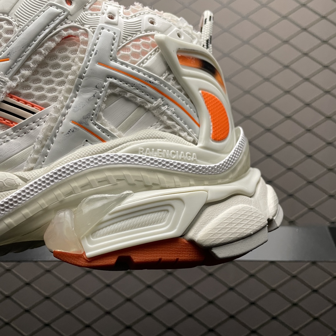 BALENCIAGA Runner Sneaker "Fluo Orange"（677403W3RBM9770）