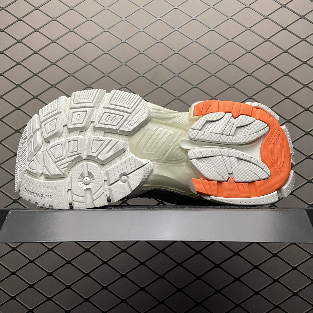 BALENCIAGA Runner Sneaker "Fluo Orange"（677403W3RBM9770）