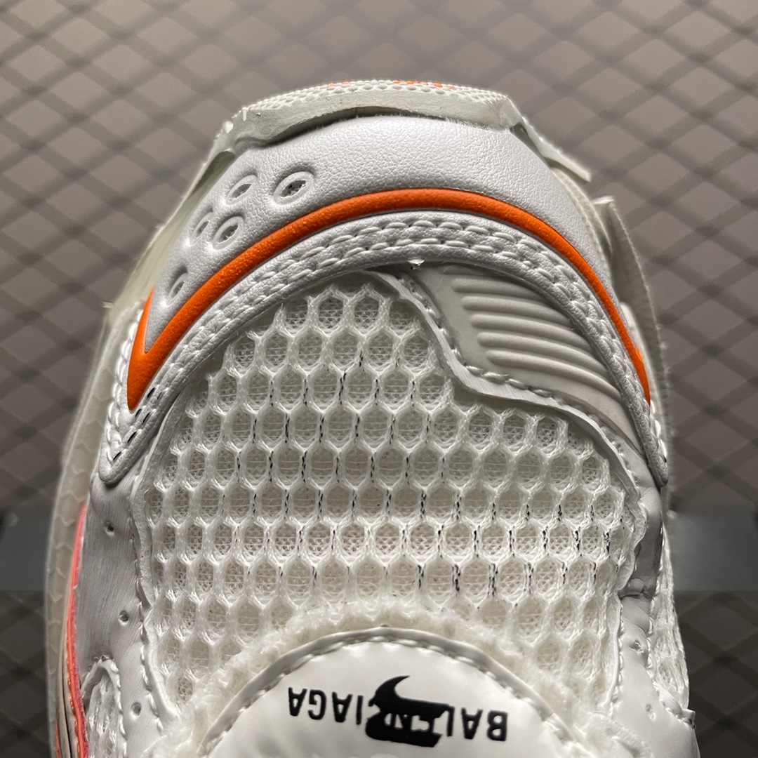 BALENCIAGA Runner Sneaker "Fluo Orange"（677403W3RBM9770）