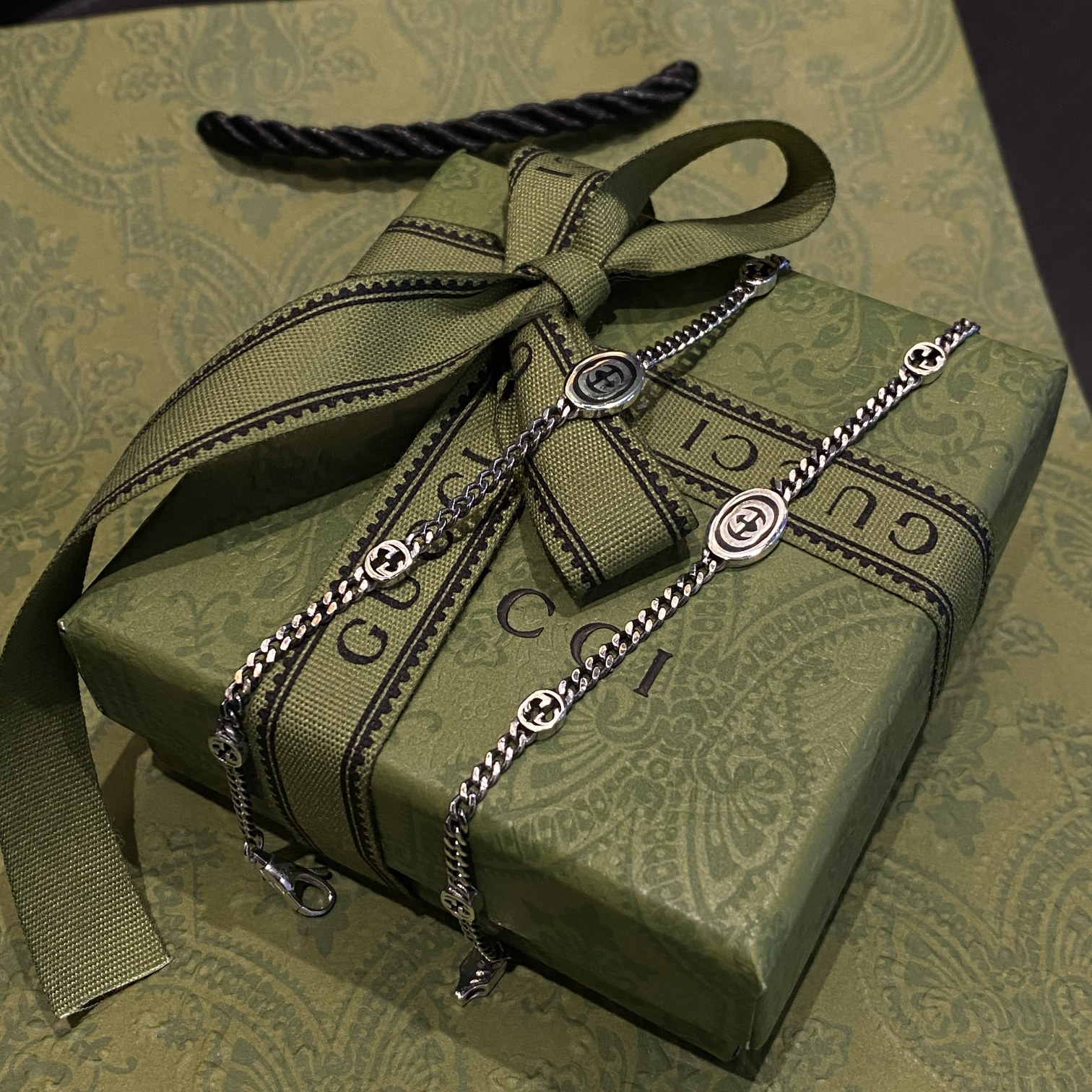 GUCCIインターロッキングG ブレスレット（678657-J8410-8191）