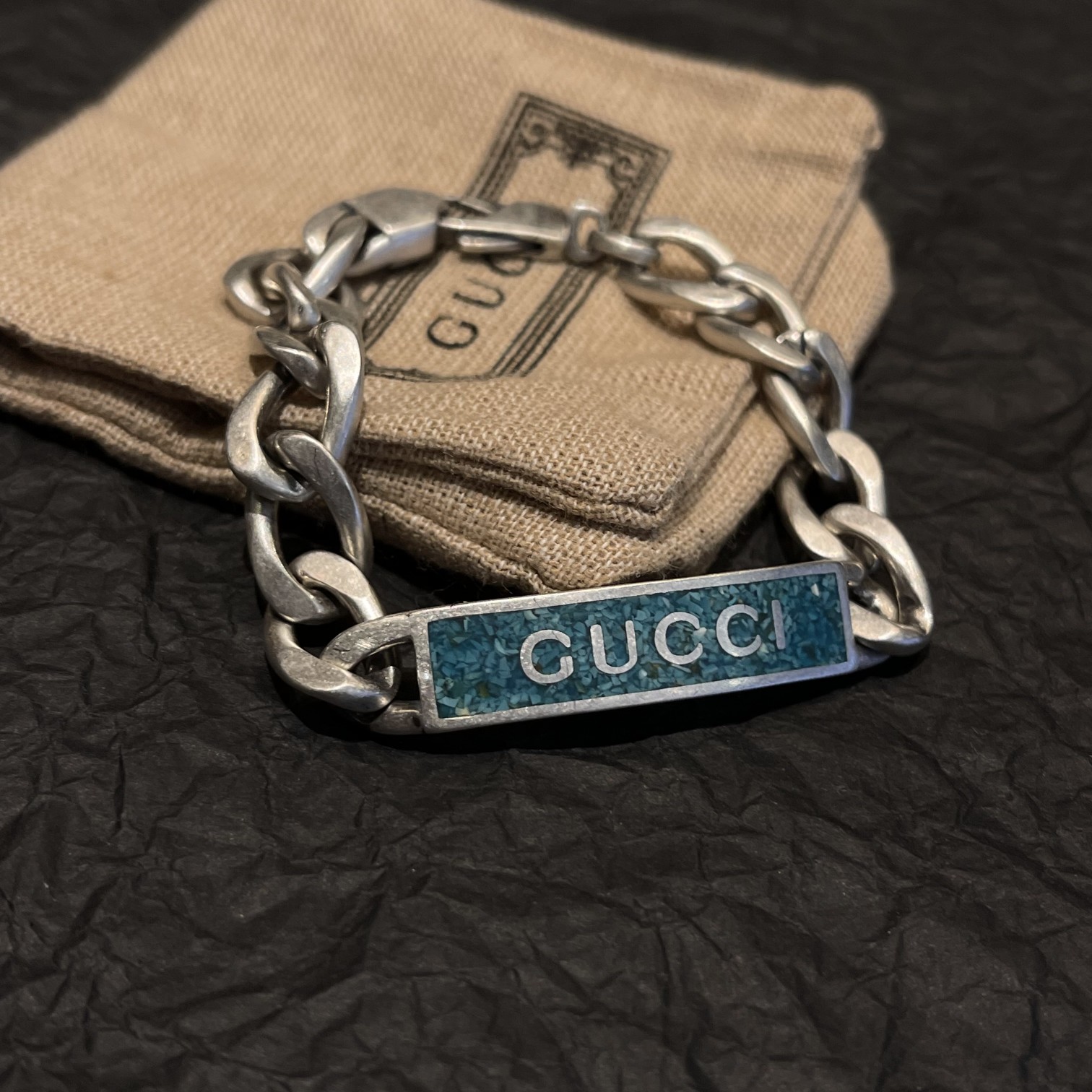 GUCCI ロゴ付き エナメル ブレスレット（678712-J8410-8183）