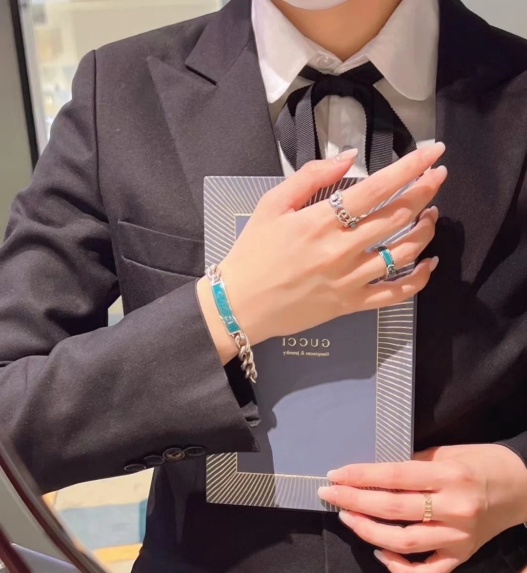 GUCCI ロゴ付き エナメル ブレスレット（678712-J8410-8183）