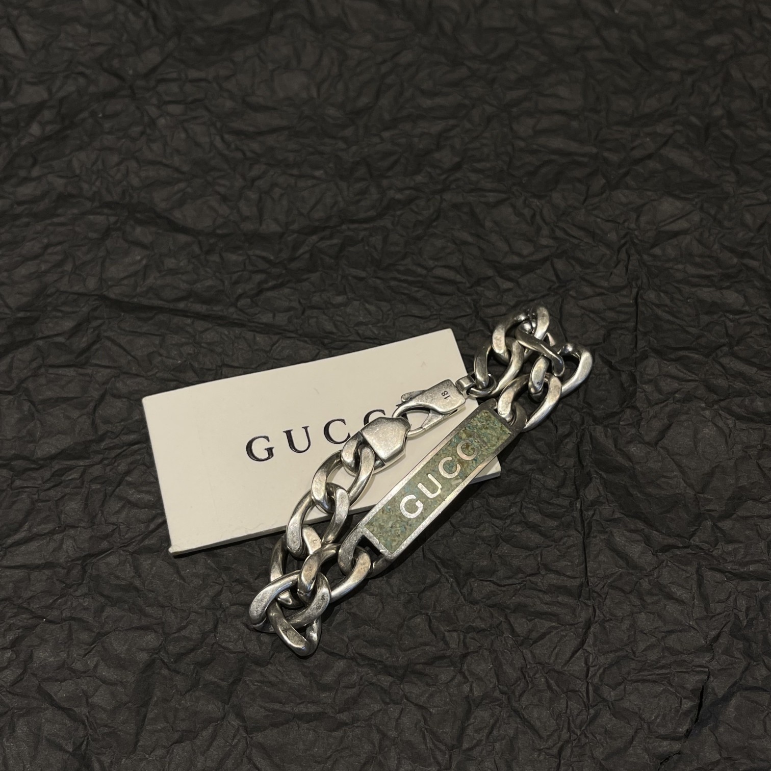 GUCCIグッチ GGミツバチ彫刻ブレスレットシルバー（728264-J8400