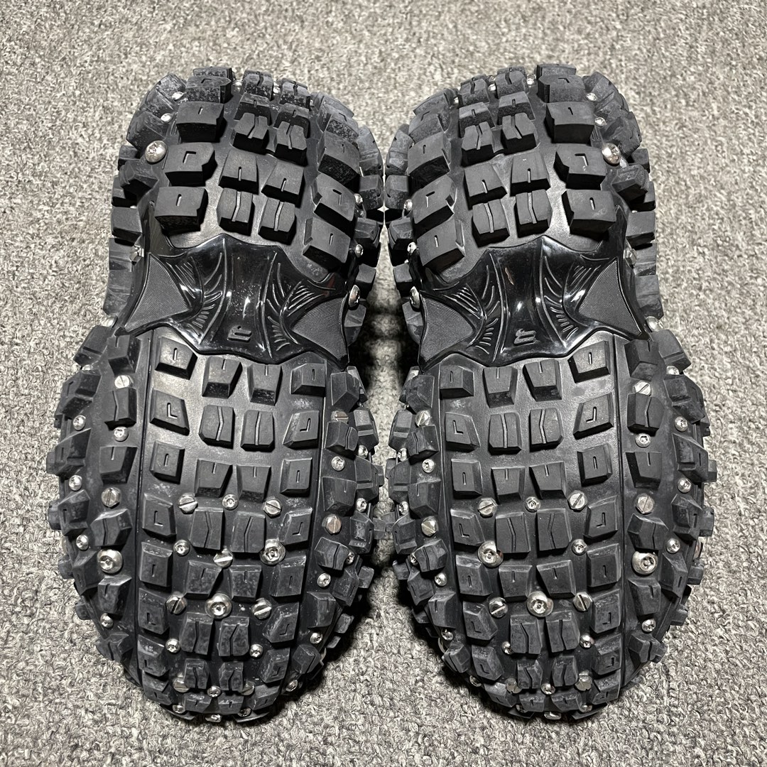 BALENCIAGA Bouncer (Defender) Screw Sneaker With Piercings"Black"（685613W2RAD1081）