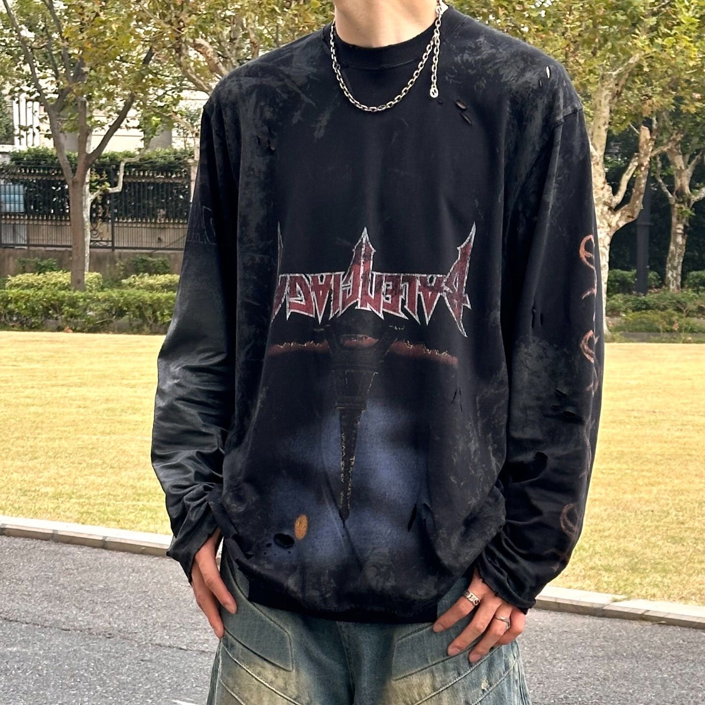 Balenciaga FW23 long-sleeved T-shirt（698155TOVT31055）