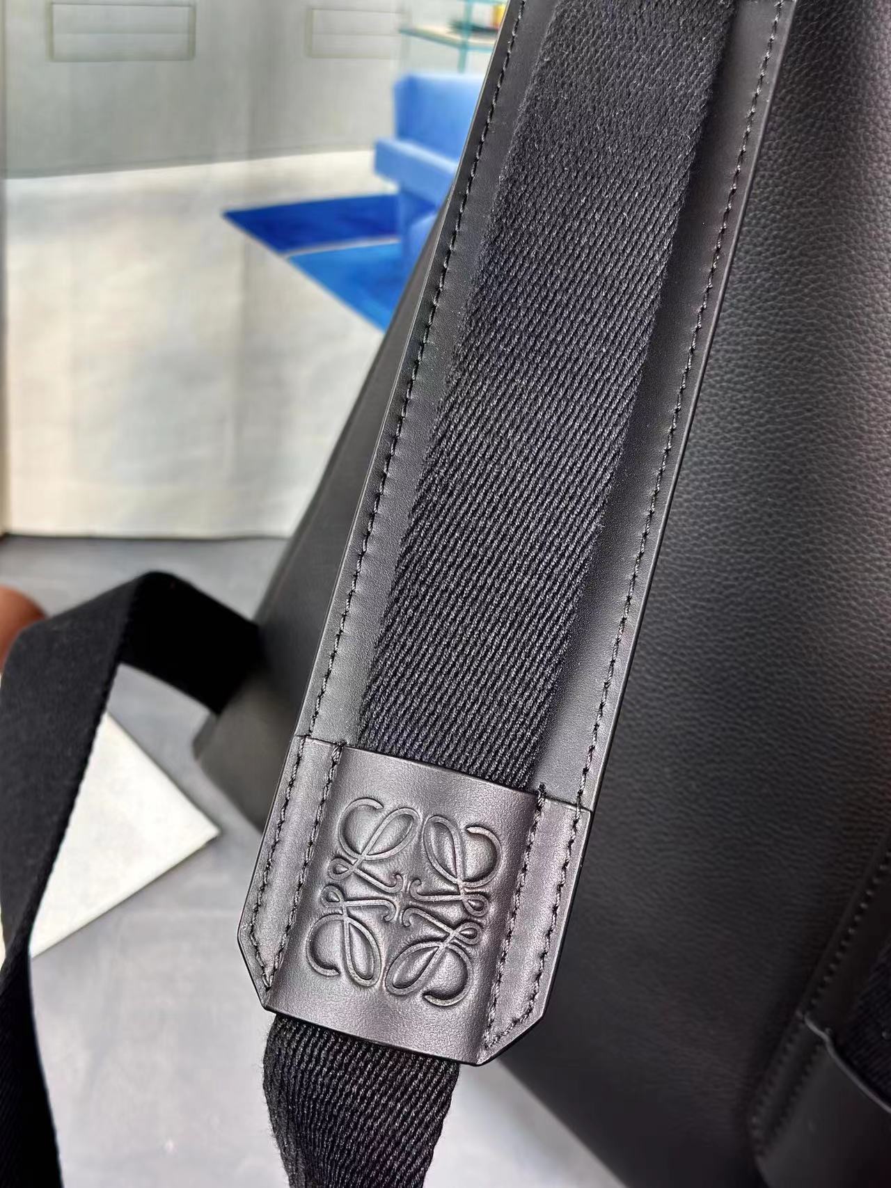 LOEWE 1100 MILTARY BACKPACK, black（B553J18X03-1100）