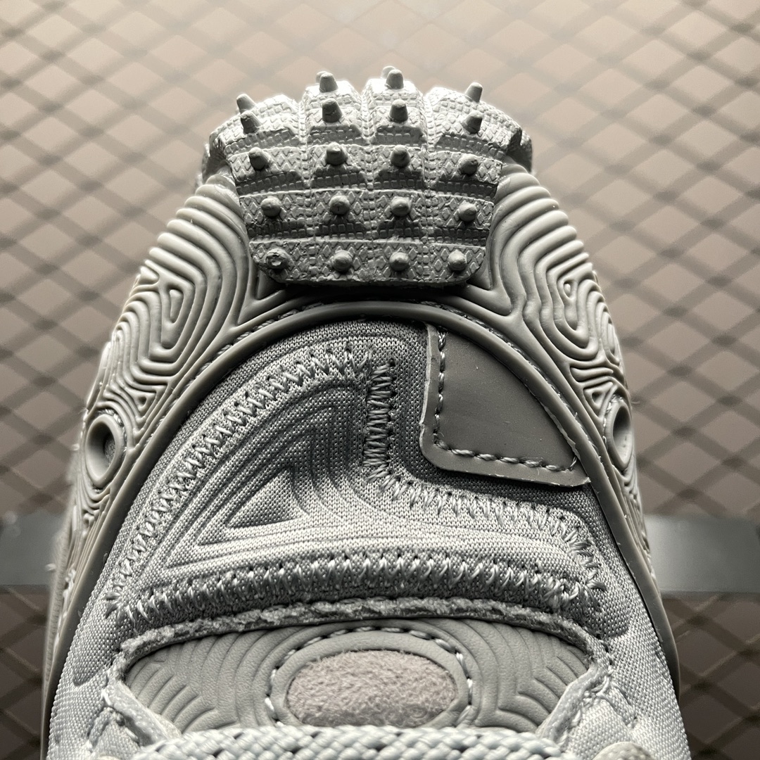 MONCLER TRAILGRIP GTX 3M モンクレール トレイルグリップ GTX 3M（4M00010M327524E）