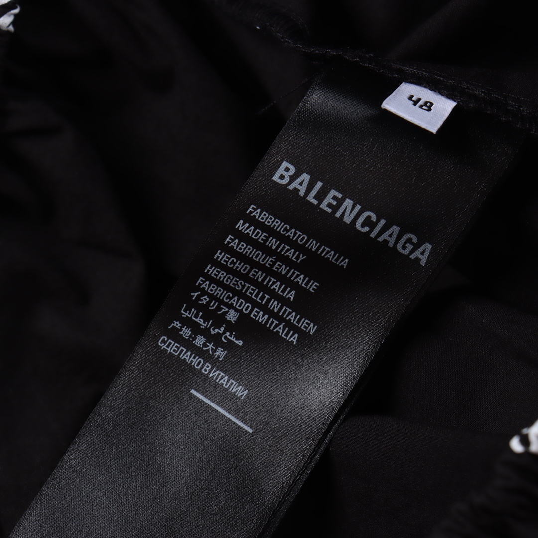 BALENCIAGA  Logo cotton shorts shorts（719975TPLA41070）