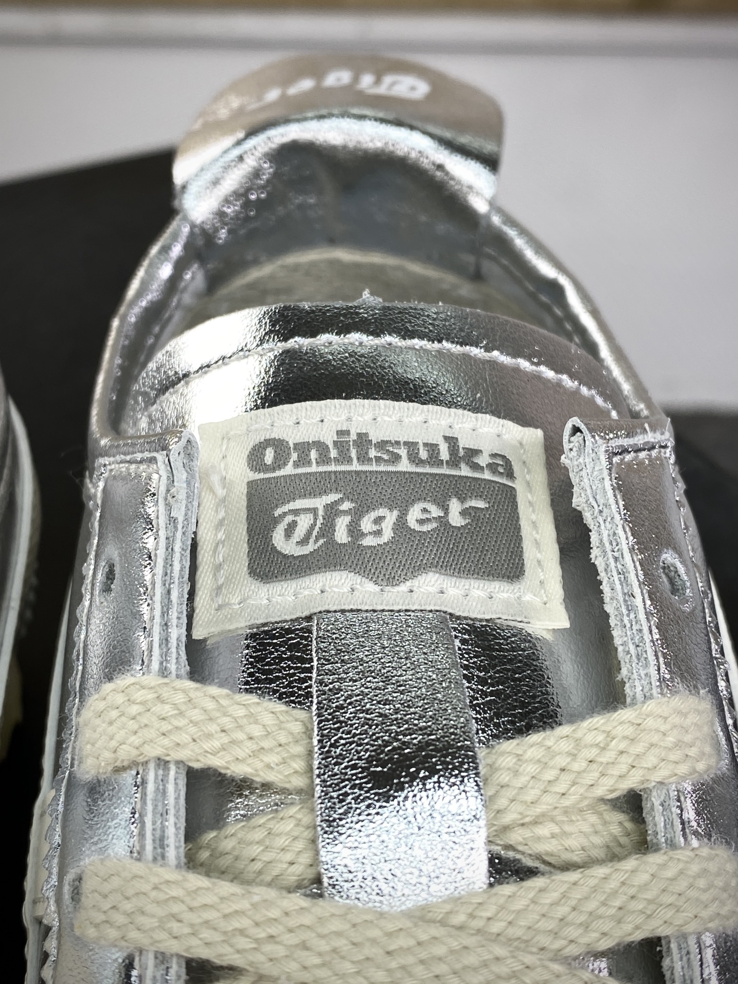 Onitsuka Tiger Mexico 66 SD Pure Silver Cream（1183B955-020）