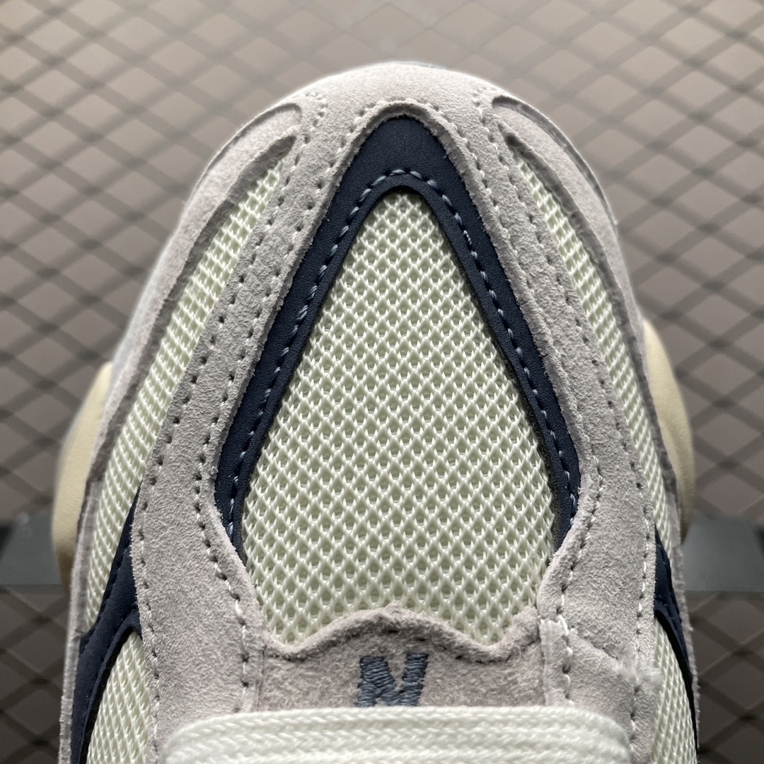 New Balance 9060  (U9060EEB )