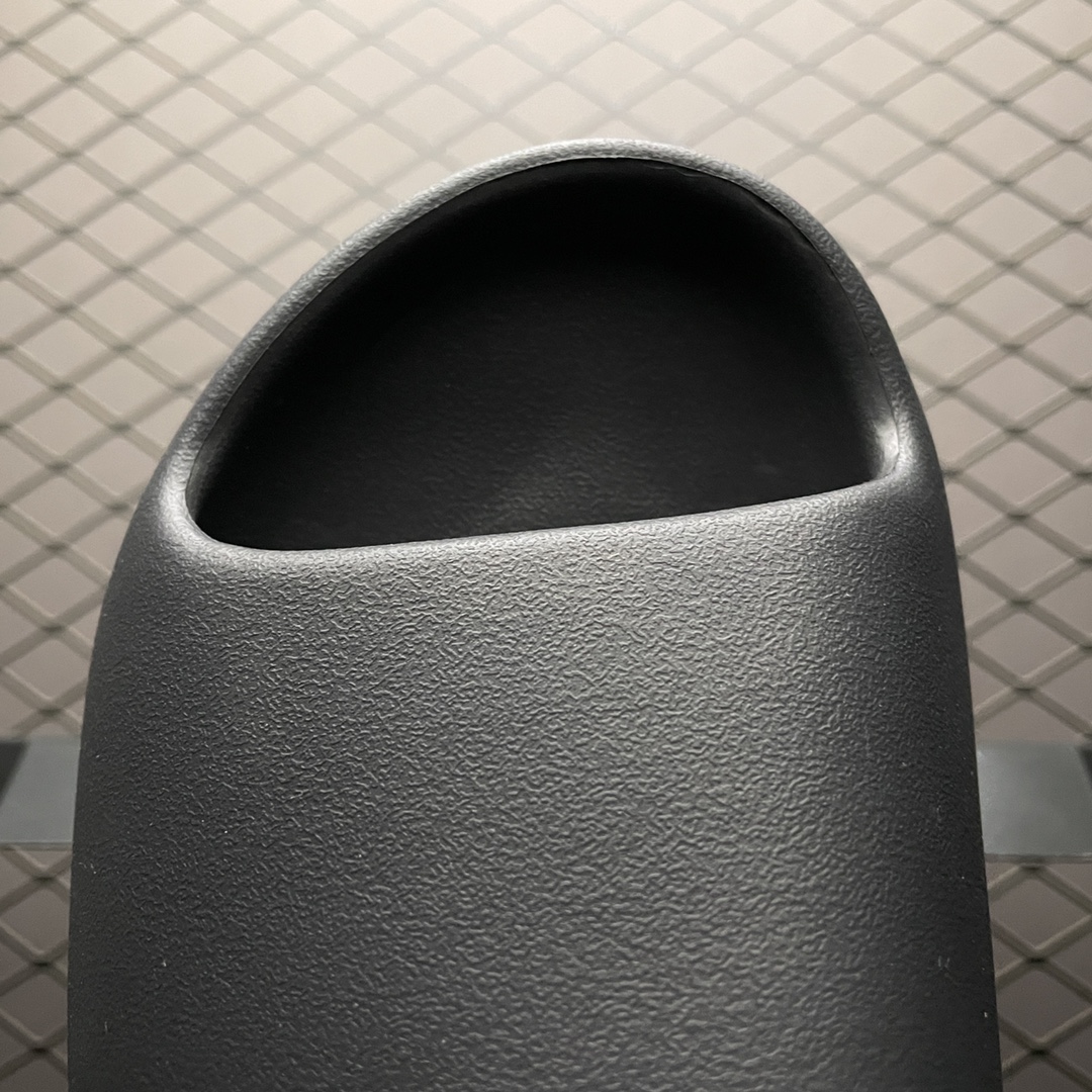 adidas YEEZY Slide "Onyx"（HQ6448）