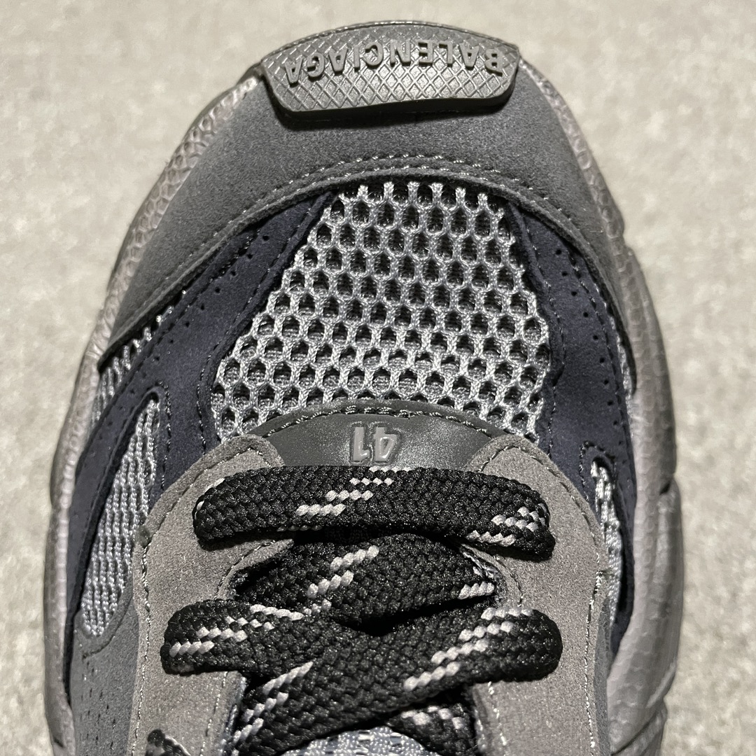 BALENCIAGA 3XL sneakers WORN-OUT SNEAKER suede（759693W3XLI1819）