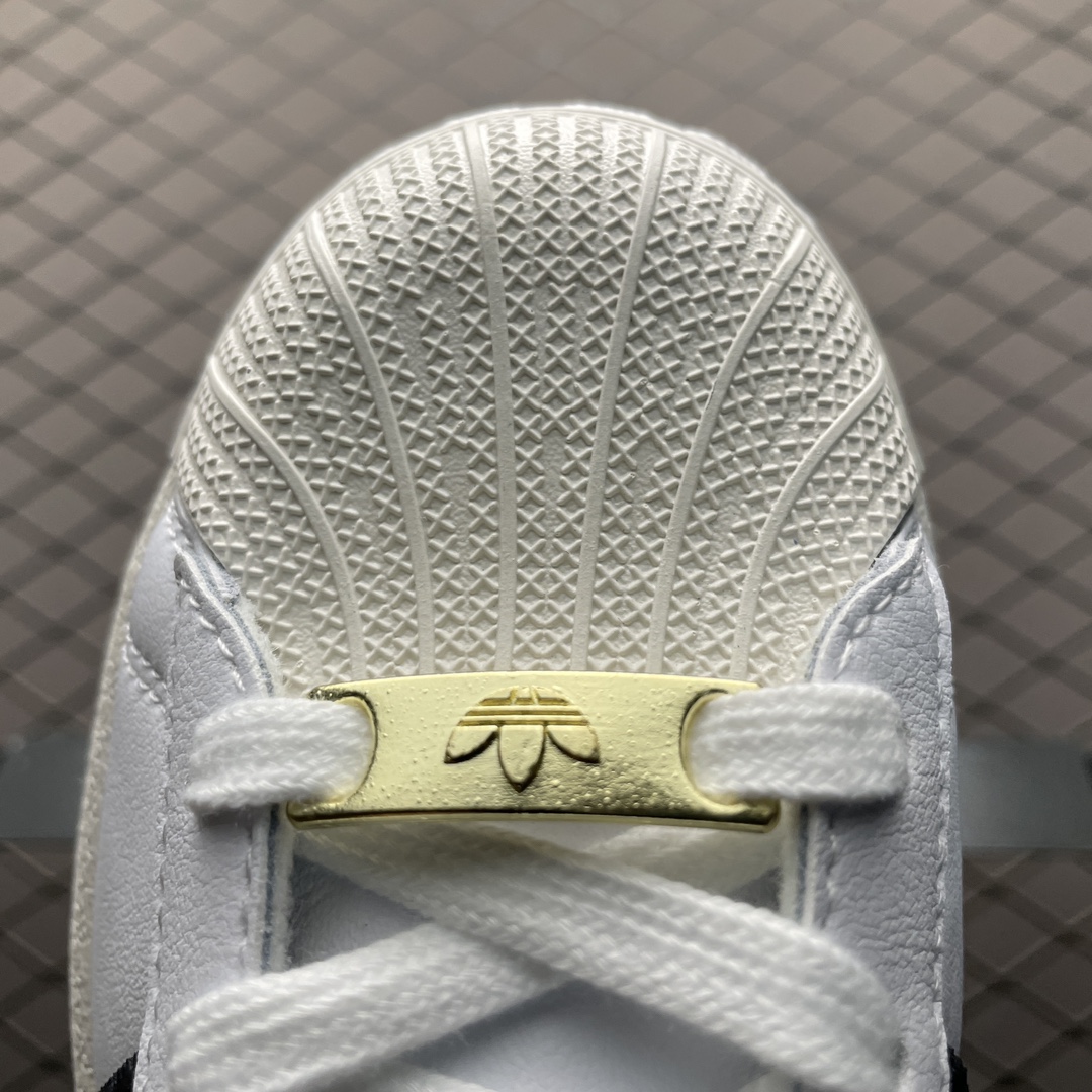 adidas Originals Superstar "Footwear White/Core Black/Gold Metallic"（IF3637）