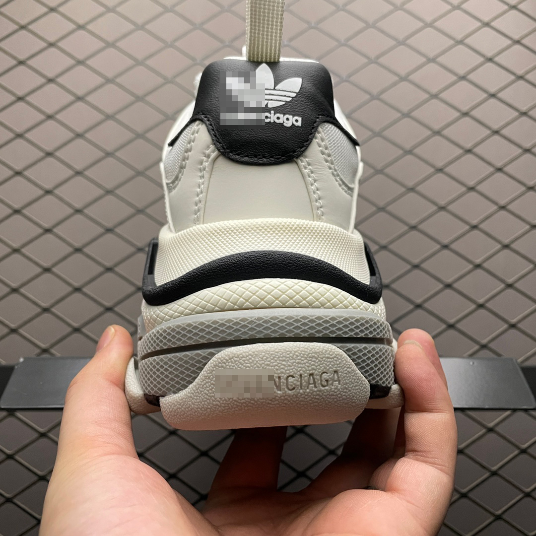  BALENCIAGA Triple S "White"（710021W2ZB9112）