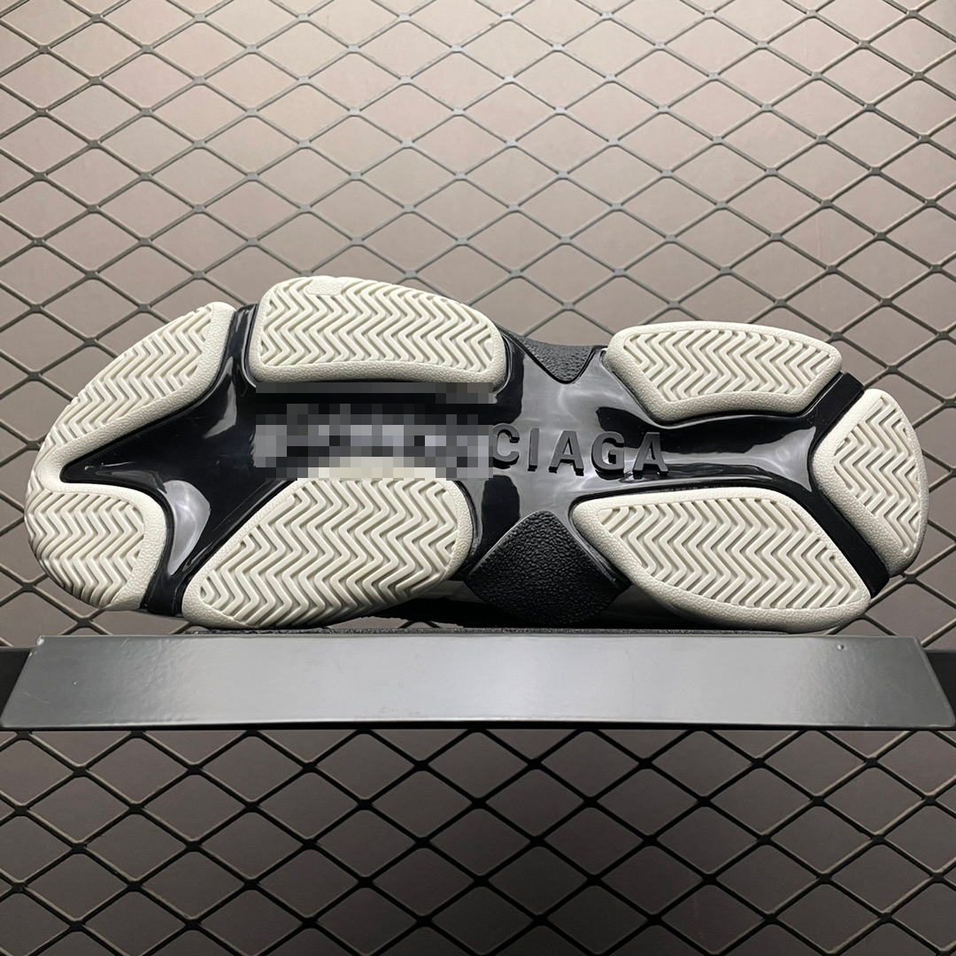  BALENCIAGA Triple S "White"（710021W2ZB9112）