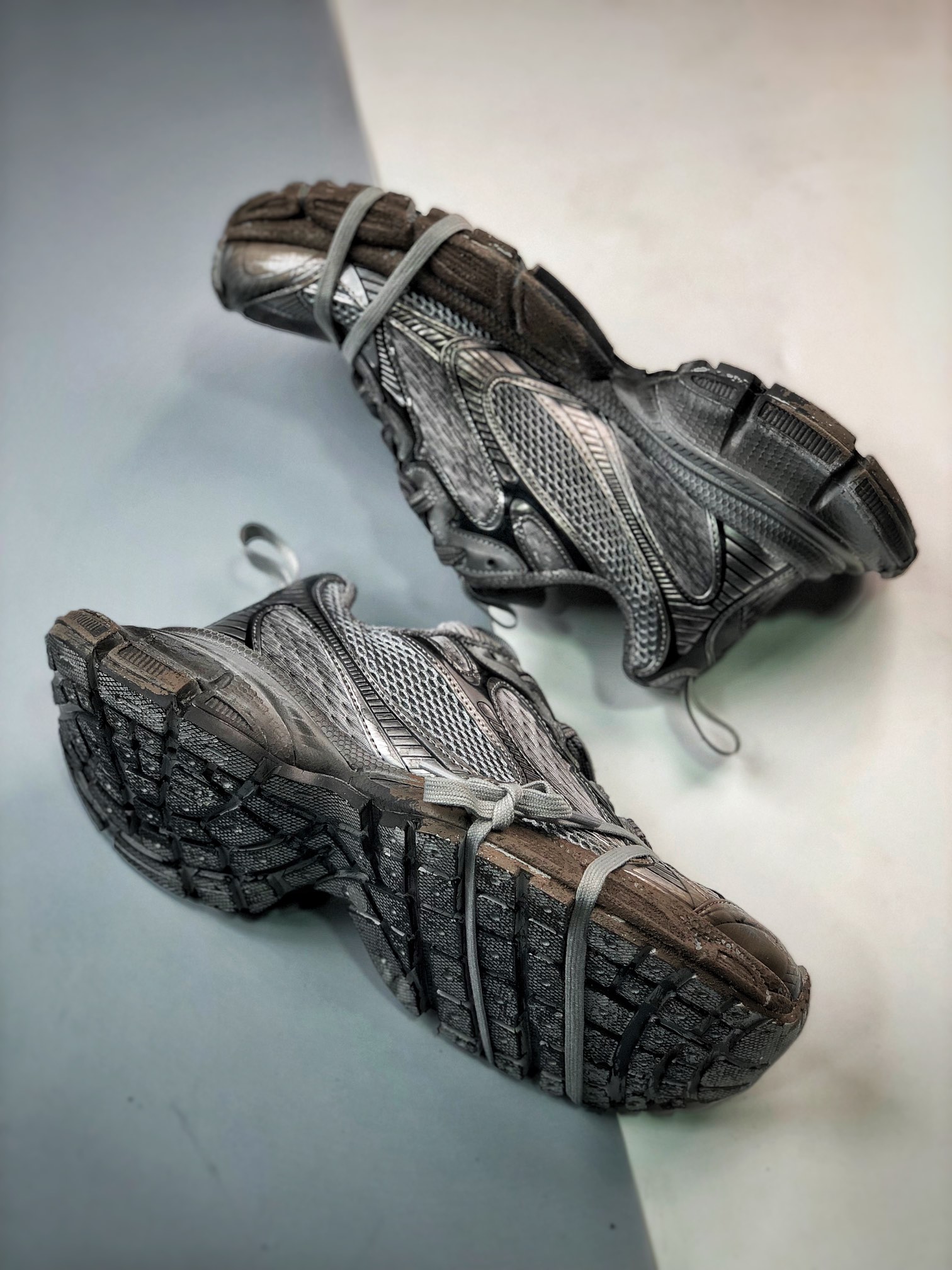 BALENCIAGA 3XL "Silver Gray" （734734W3XK71210）