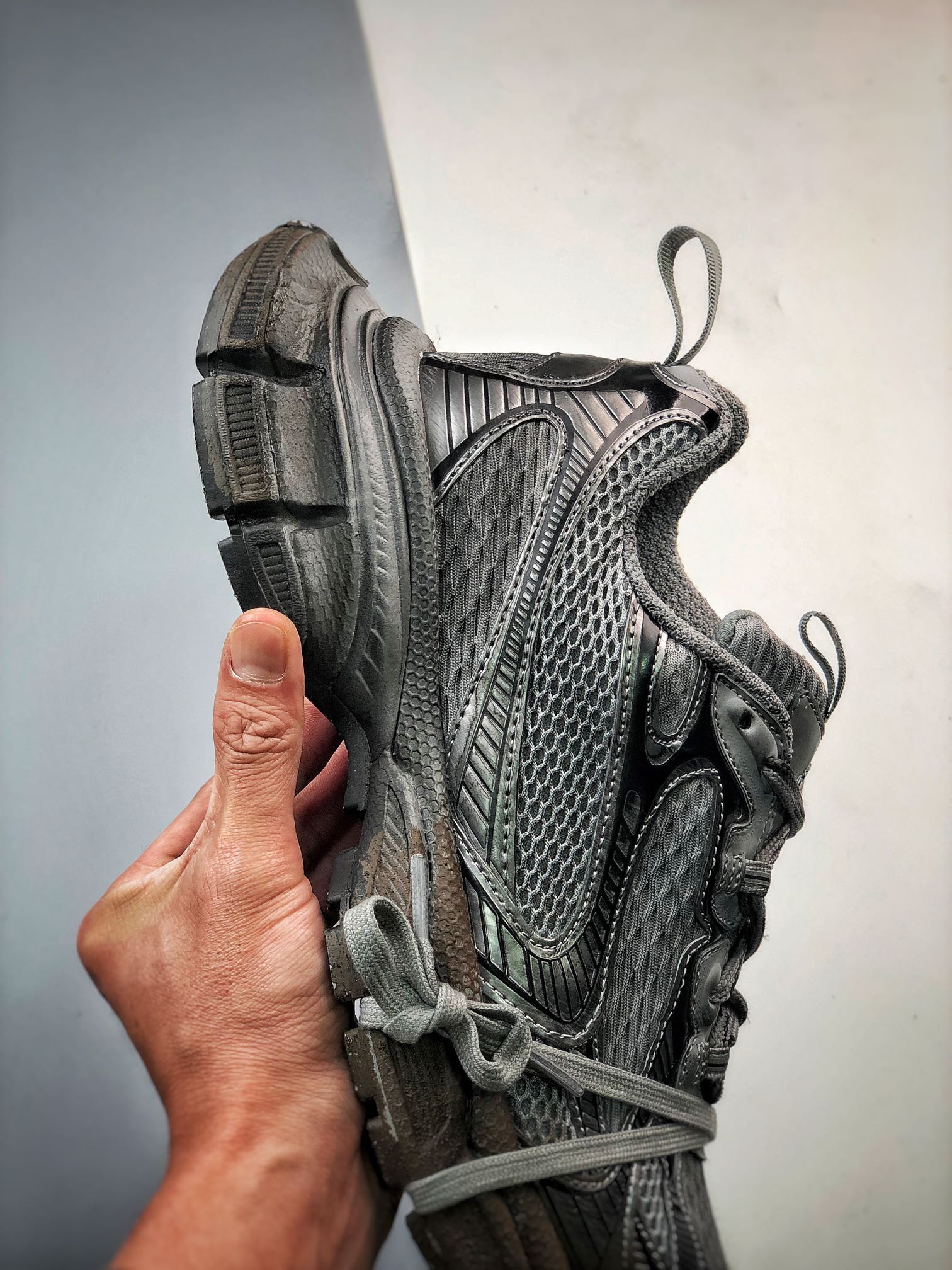 BALENCIAGA 3XL "Silver Gray" （734734W3XK71210）