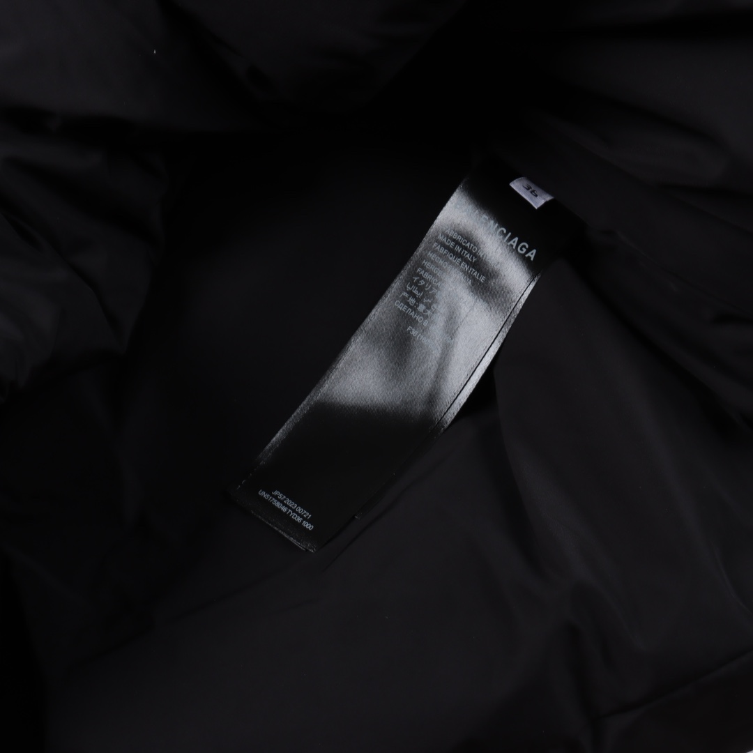 Balenciaga FW23 jacket（758046TYD361000）
