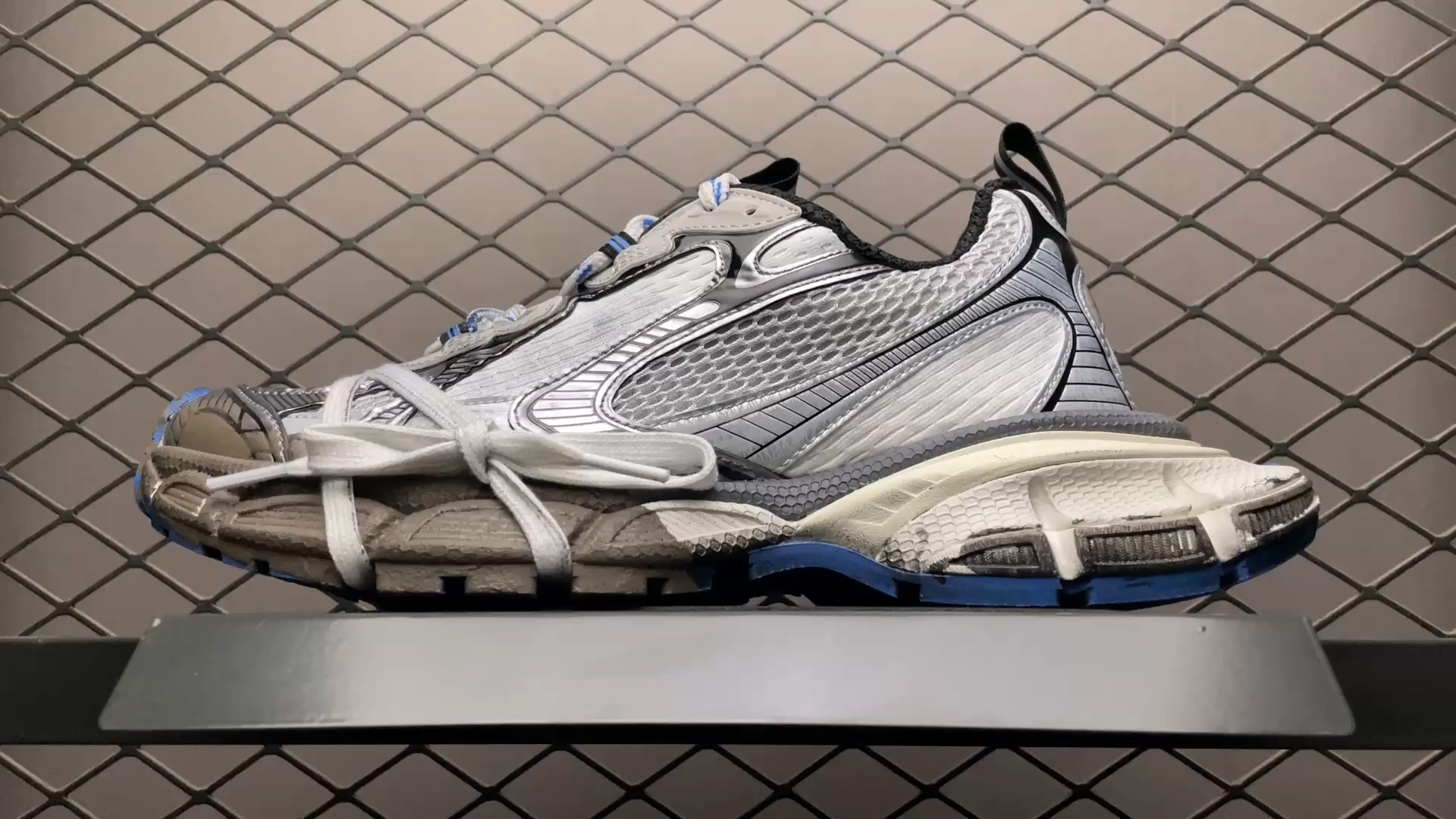 BALENCIAGA 3XL Sneaker Worn-Out BALENCIAGA 3XL Sneaker Worn-Out