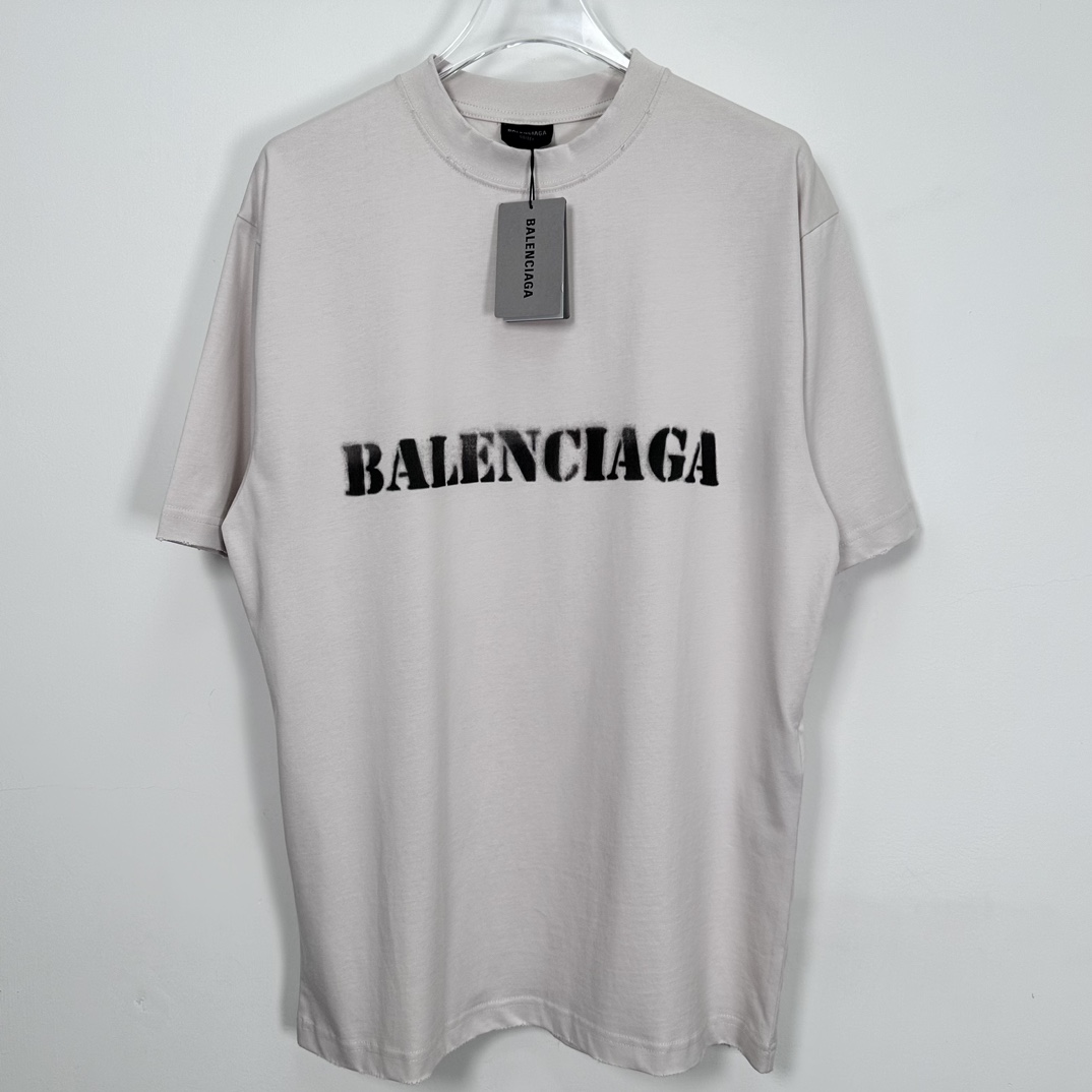 STENCIL TYPE TEE（764235TQVA33307）