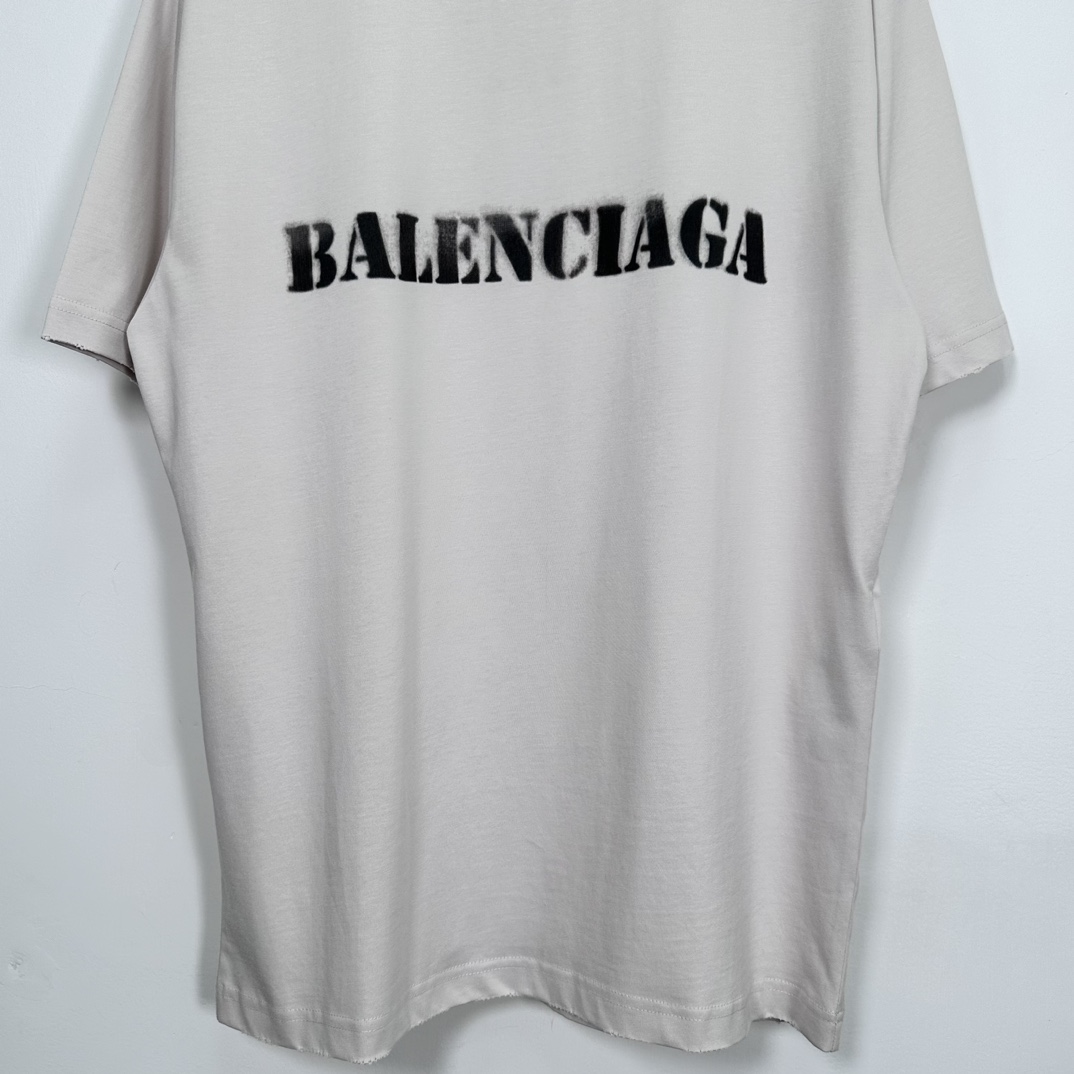 STENCIL TYPE TEE（764235TQVA33307）