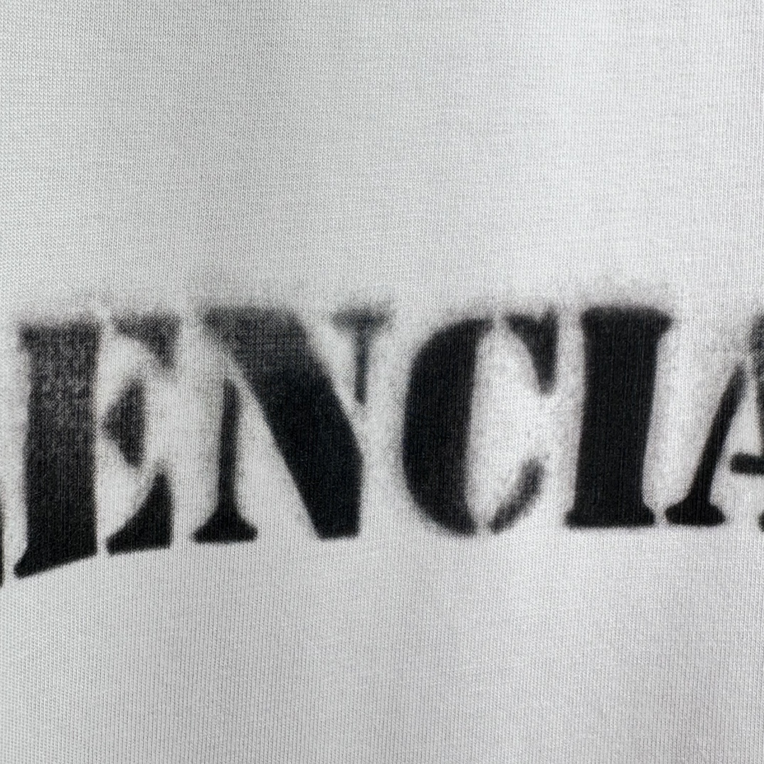 STENCIL TYPE TEE（764235TQVA33307）