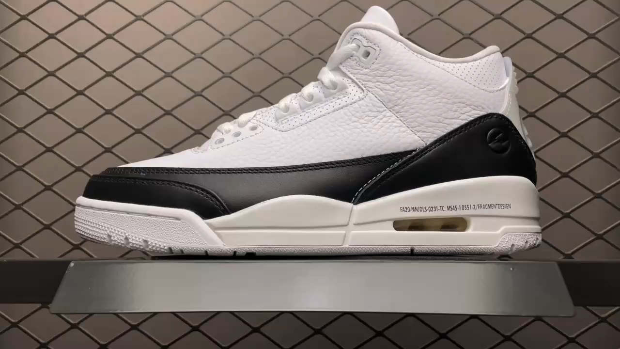 Fragment × Nike Air Jordan 3 White/Black（DA3595-100）