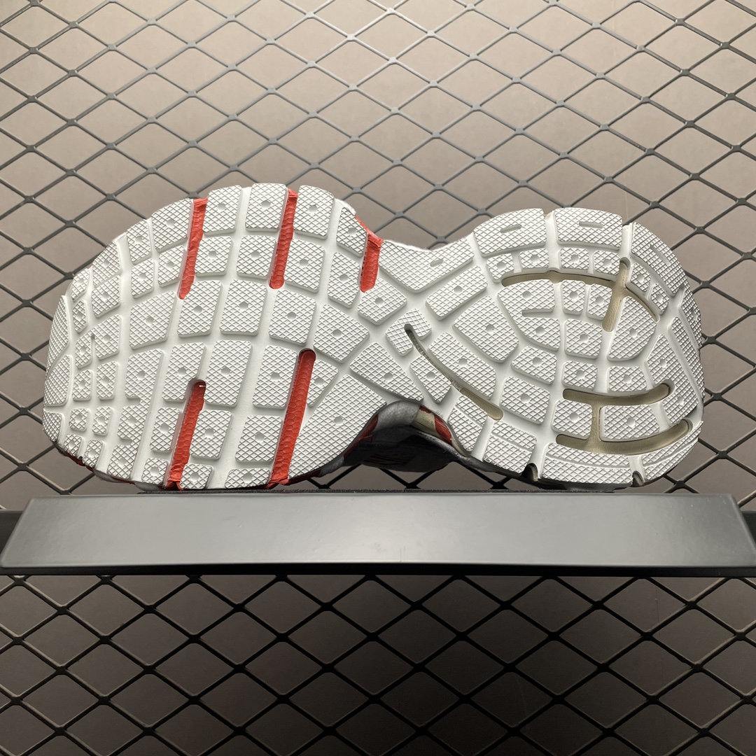 BALENCIAGA 3XL Extreme Lace Sneakers（778698W3XLKK7597）