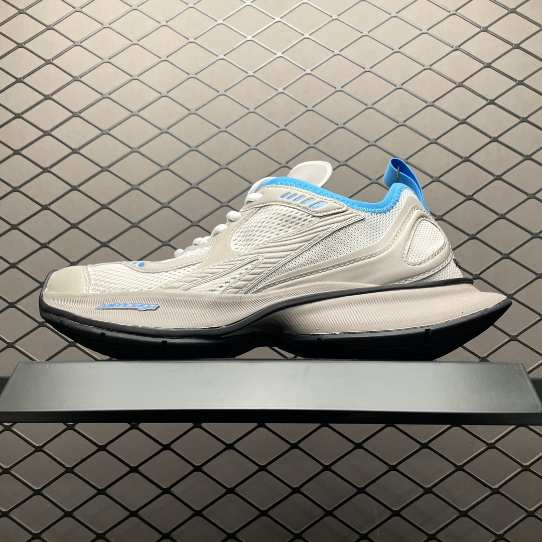 BALENCIAGA Circuit Sneaker 