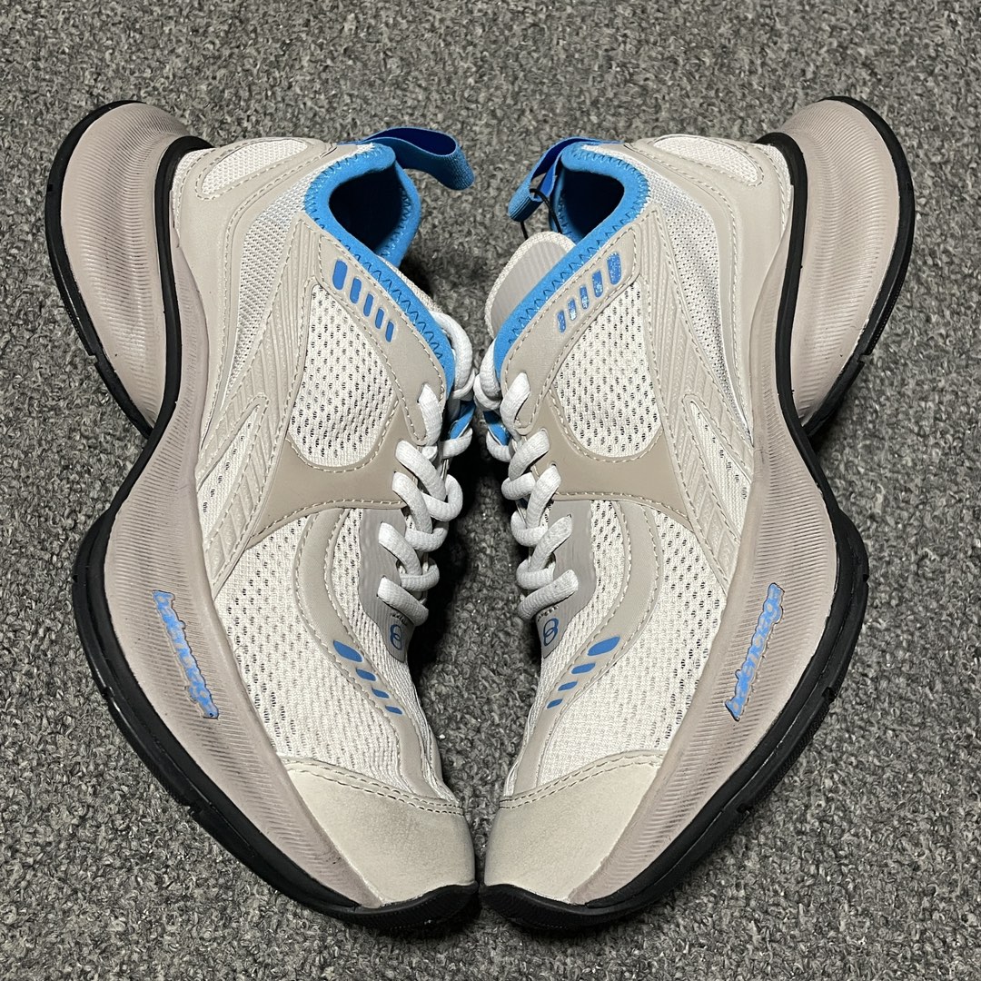 BALENCIAGA Circuit Sneaker "blue"（793945WFLGY2240）