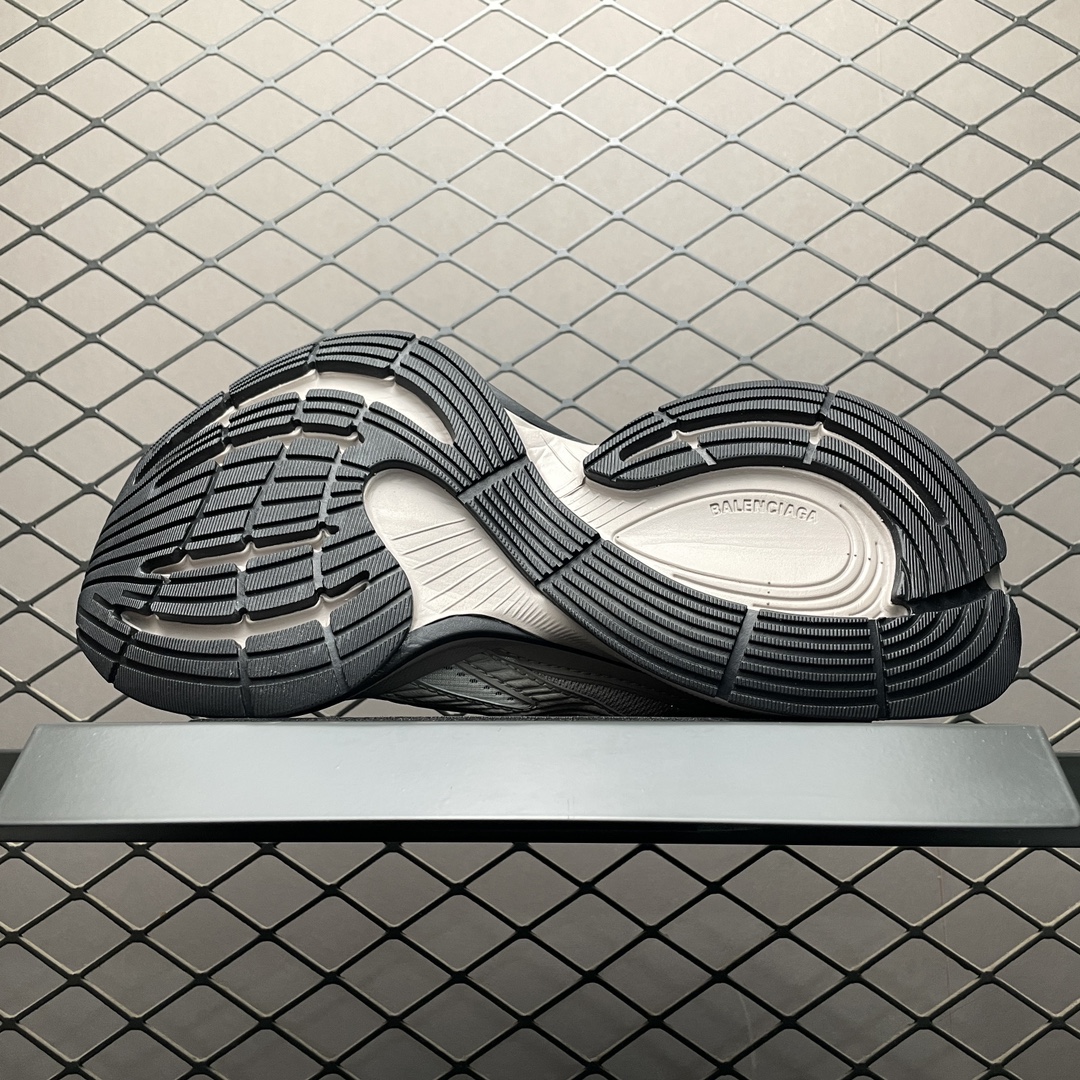 BALENCIAGA Circuit Sneaker "blue"（793945WFLGY2240）