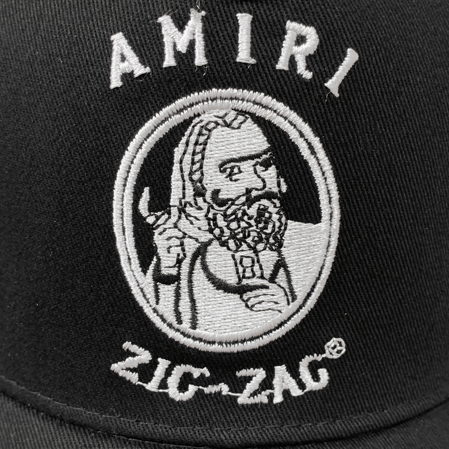 Amiri Zig Zag Trucker Hat (SS22MAH004004）