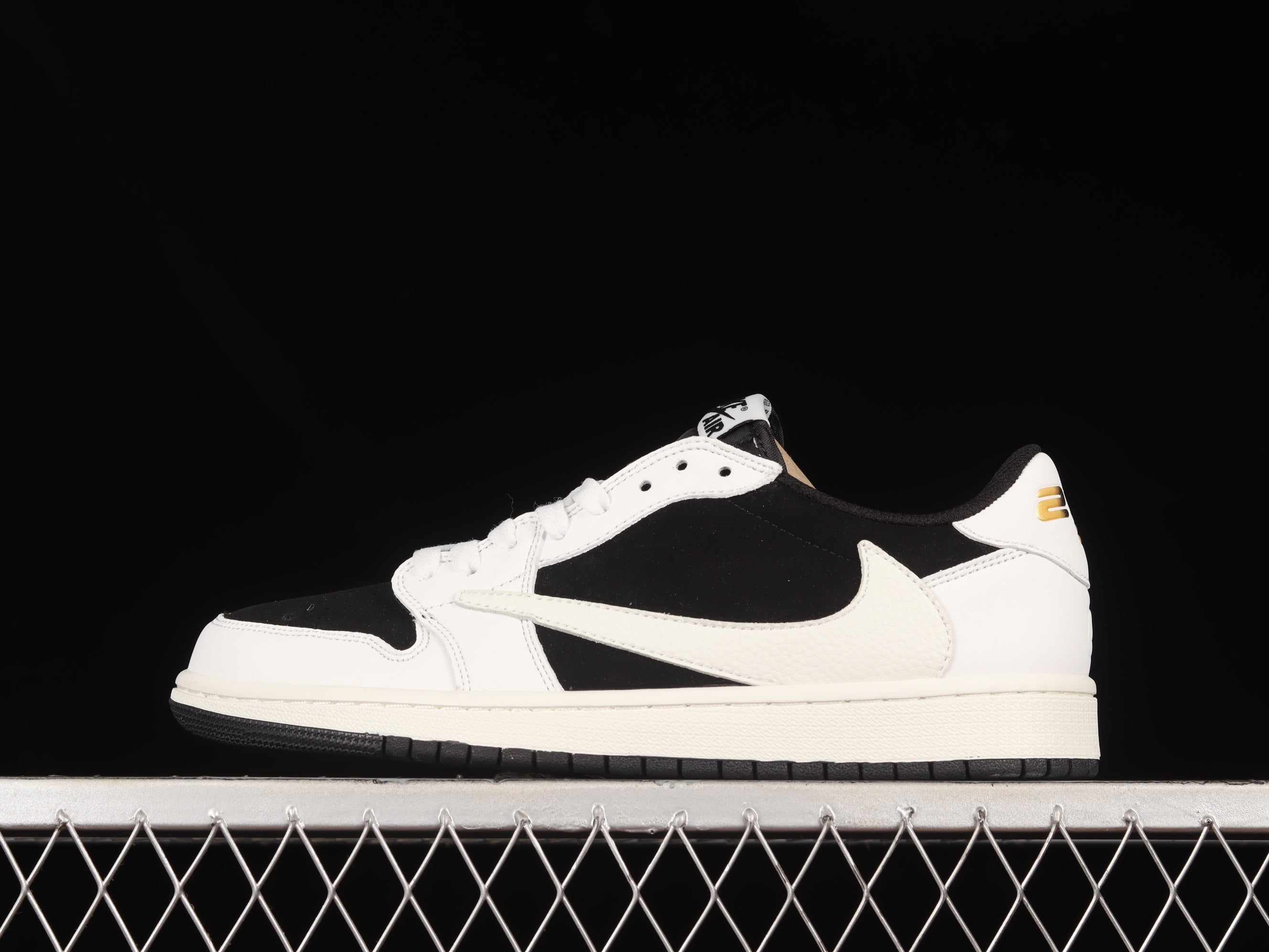 Travis Scott x Air Jordan - CQ4277-311