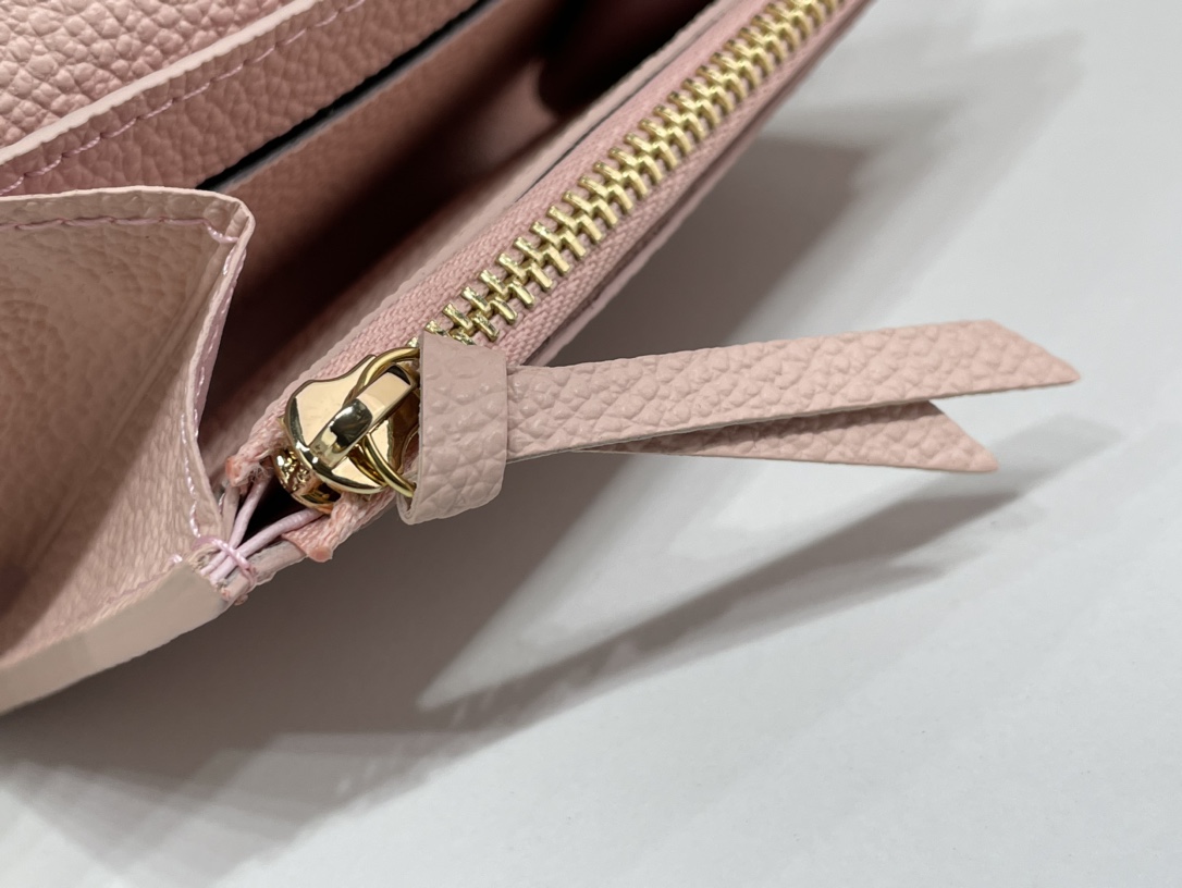 Louis Vuitton wallet (M82927-41939）