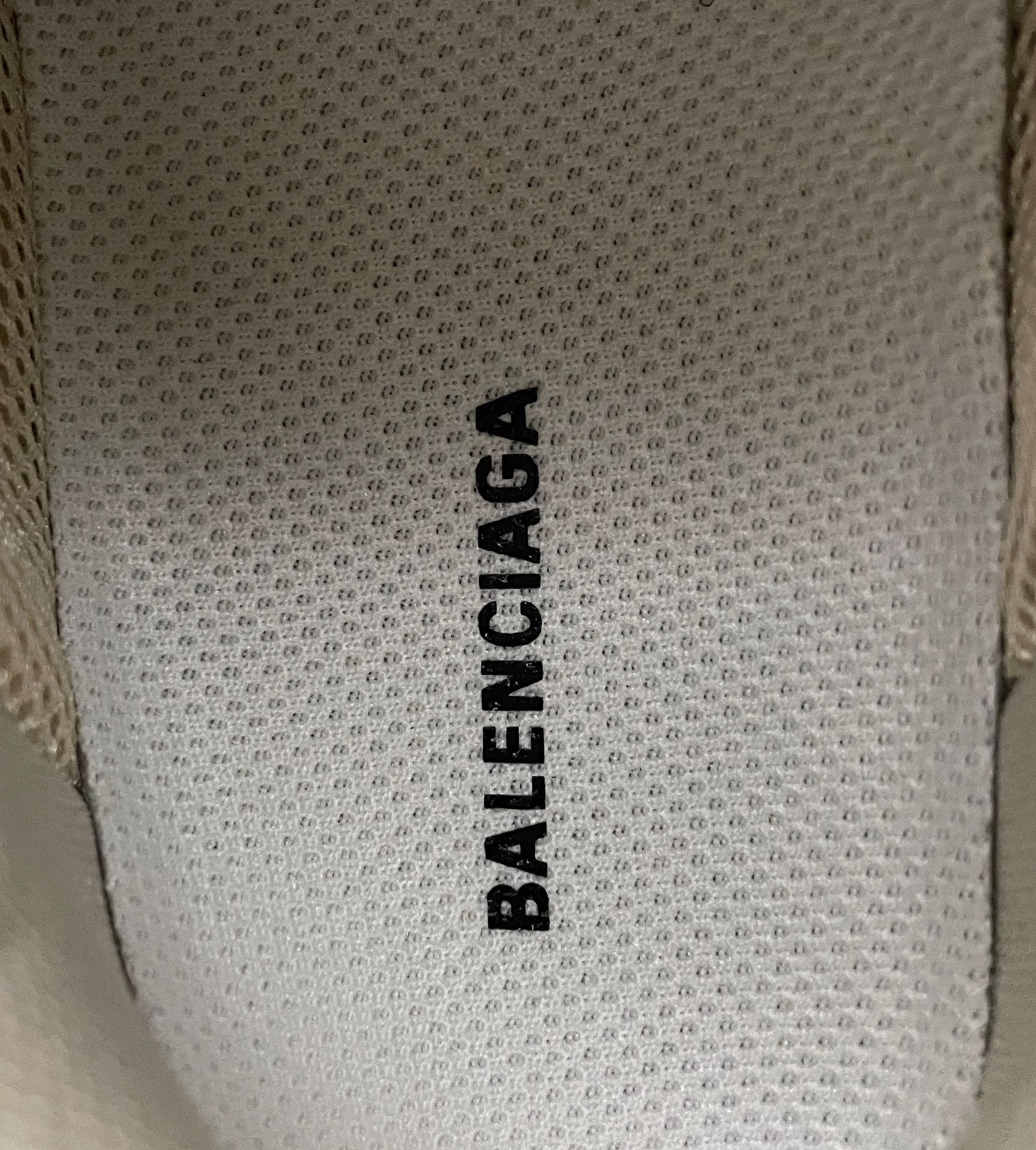 Balenciaga leather TRIPLES sneakers（536737W2FAY9016）