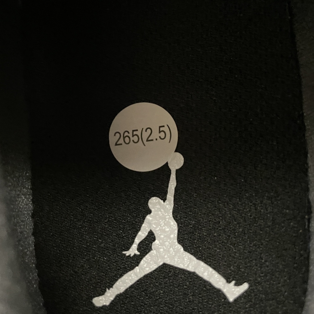Jordan 1 Low Dark Grey（DC0774-102）